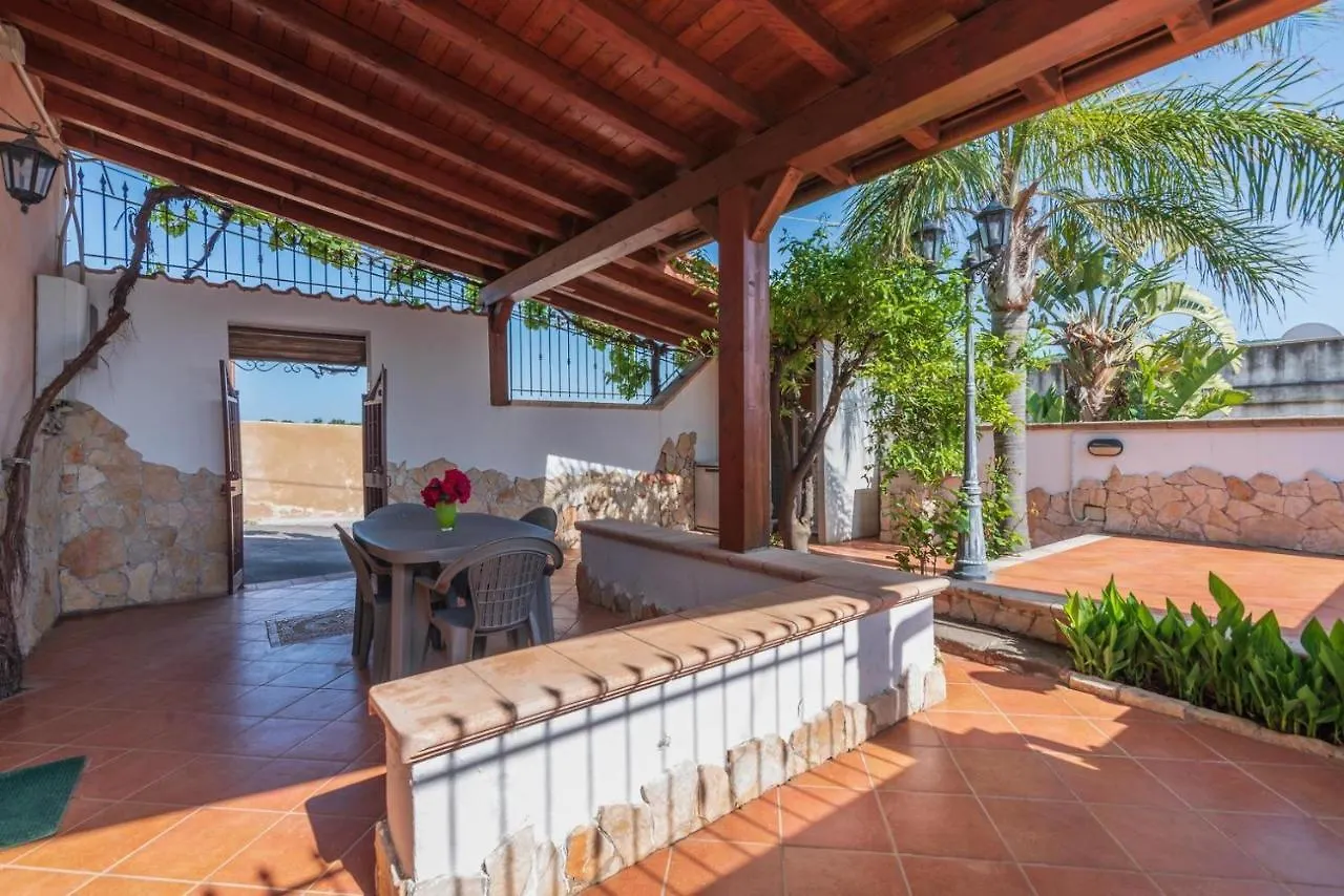Holiday home Casetta Con Piscina Fra Catania E Siracusa Lentini