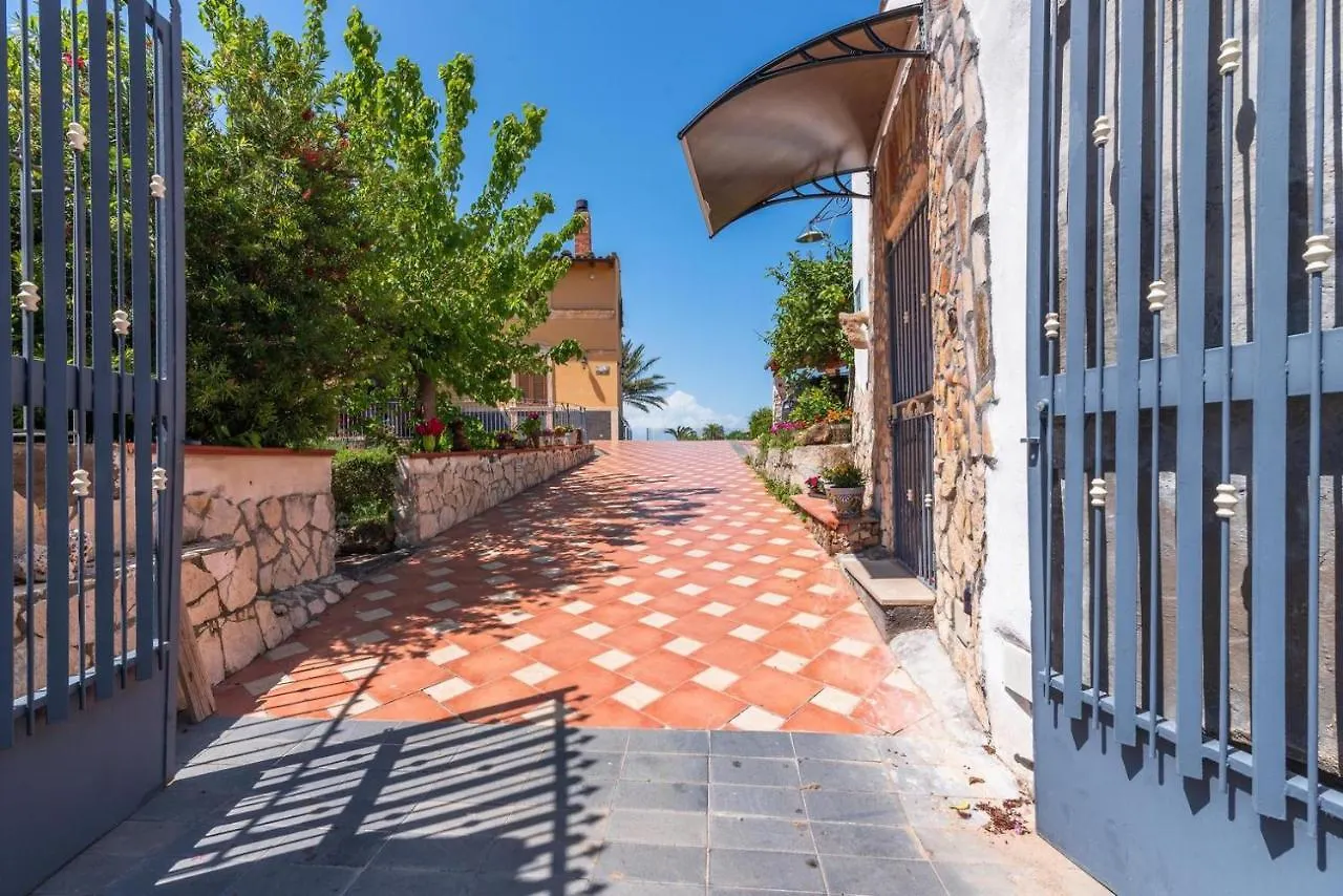 Casetta Con Piscina Fra Catania E Siracusa Lentini